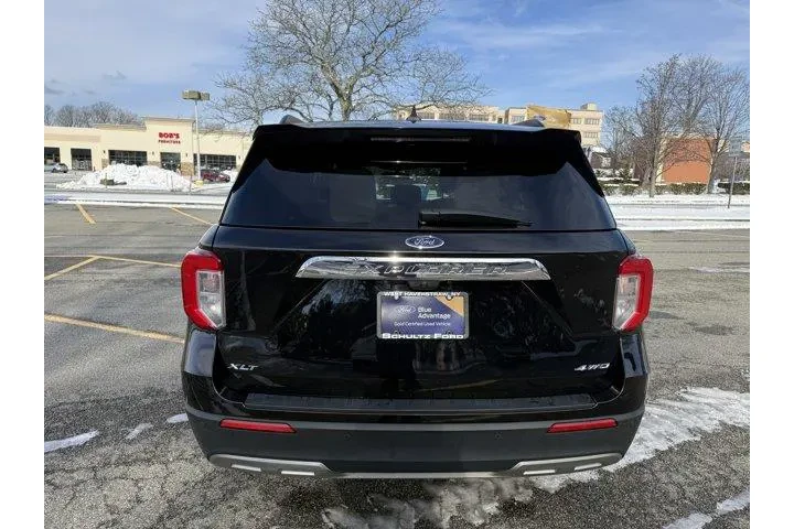 $30985 : Ford Explorer 2022 AWD XLT 4 image 5