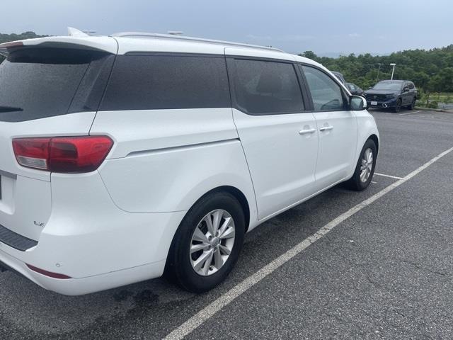 $12998 : PRE-OWNED 2016 KIA SEDONA LX image 3