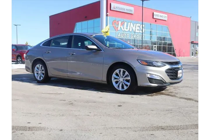 $15990 : Chevrolet Malibu 2023 LT 4dr image 2