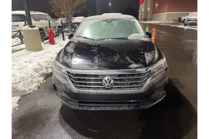 $15500 : Volkswagen Passat 2021 SE 4d image 2