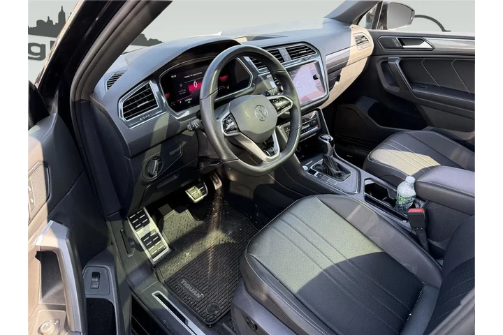 $15990 : Volkswagen Tiguan 2022 SE R- image 9