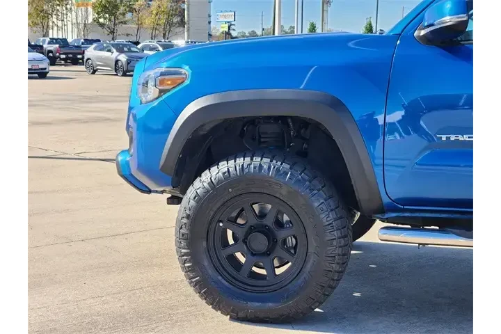 $26899 : Toyota Tacoma 2017 4x4 TRD P image 8