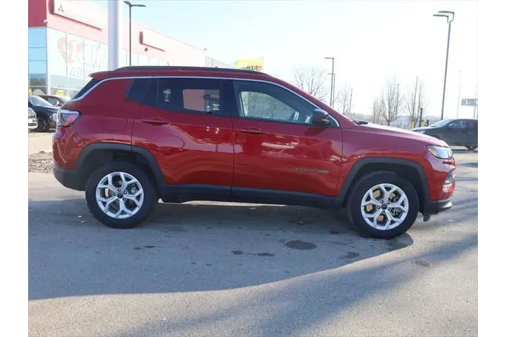 $21877 : Jeep Compass 2025 4x4 Latitu image 10