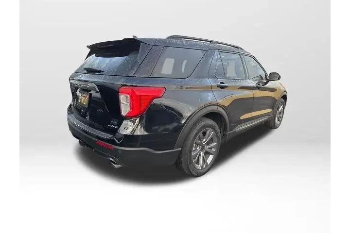 $27443 : Ford Explorer 2022 AWD XLT 4 image 4