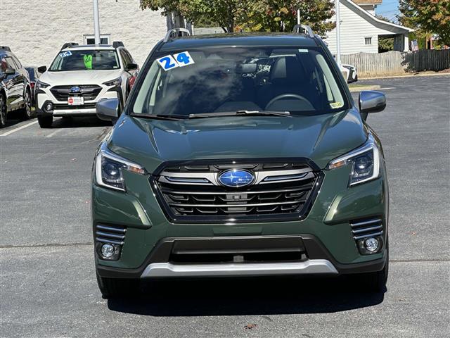 $33773 : PRE-OWNED 2024 SUBARU FORESTE image 6