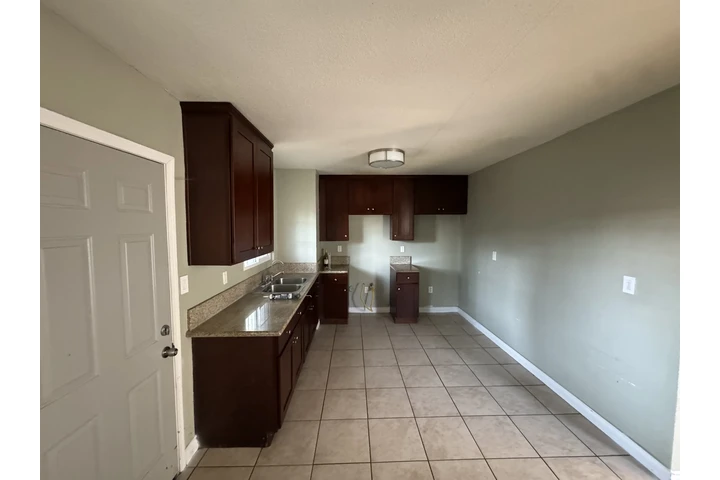 $2575 : Rentó casa image 4