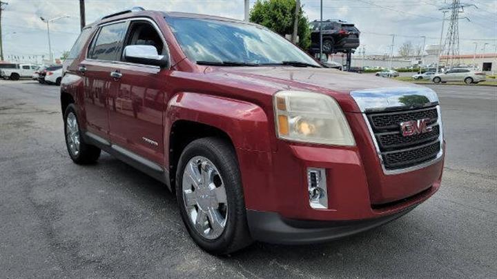 $700 : 2010 GMC Terrain SLT-2 image 2