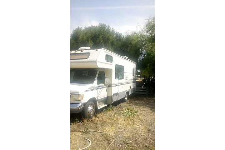 $6900 : 1FDKE30GXRHB027 image 4