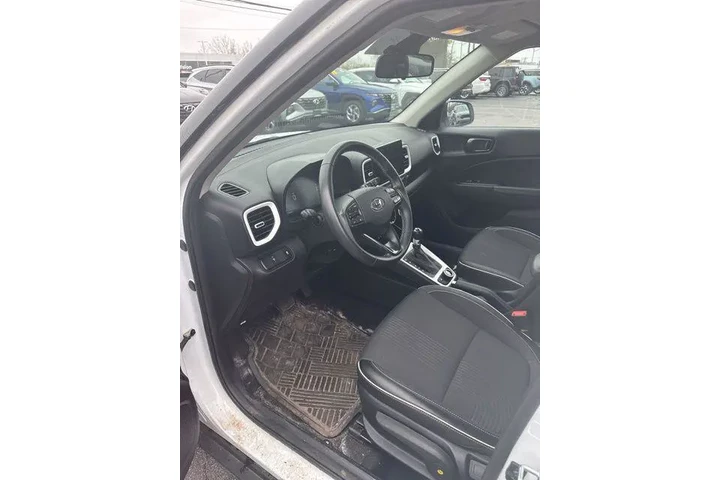 $19990 : Hyundai VENUE 2023 Limited 4 image 9