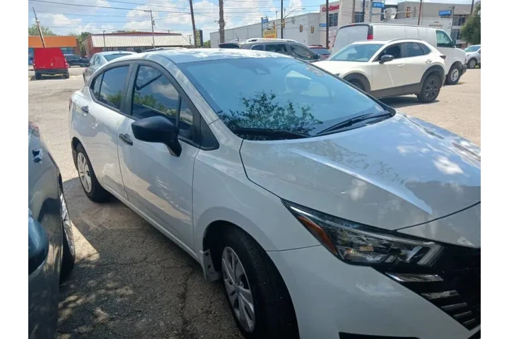 $17800 : 2025 Versa S image 9