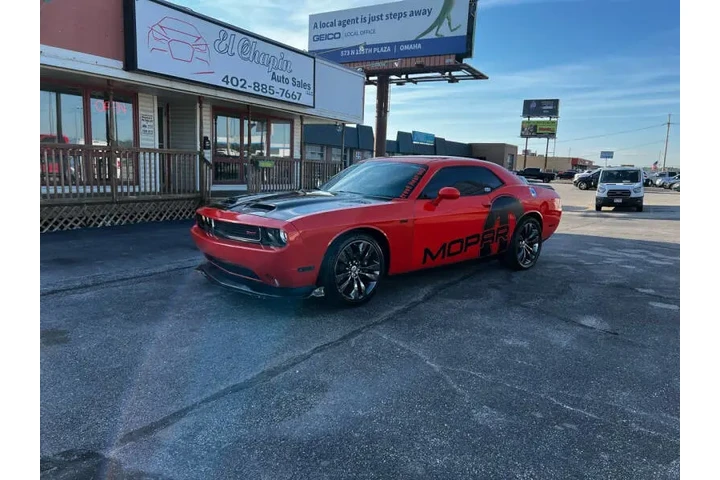 $22650 : 2013 Challenger SRT8 Core image 1