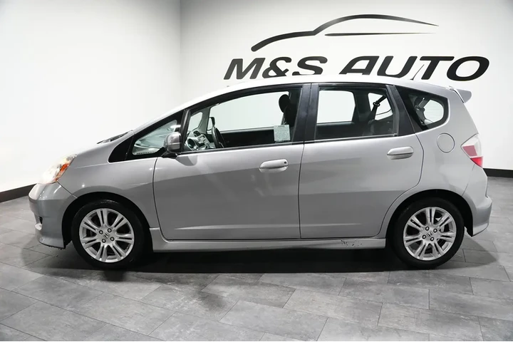 $9872 : 2010 Fit Sport image 3