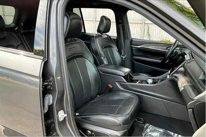 $31983 : Jeep Grand Cherokee 2022 4x4 image 8