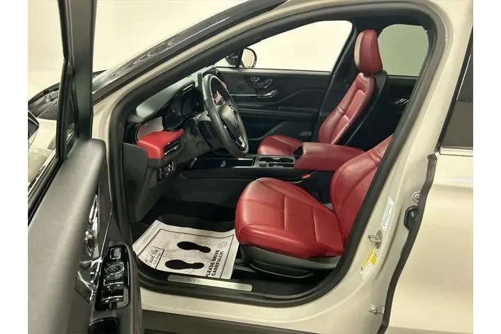 $37690 : Lincoln Corsair 2023 AWD Res image 9