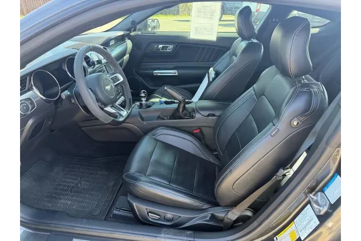 $33500 : Ford Mustang 2017 GT 2dr Fas image 10