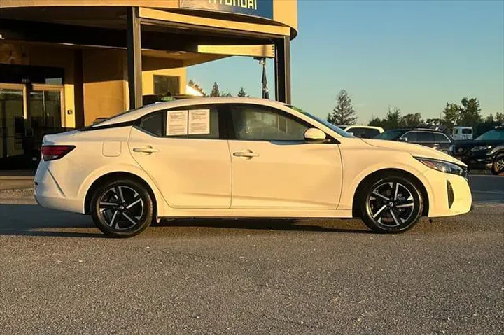 $17990 : Nissan Sentra 2024 SV 4dr Se image 3