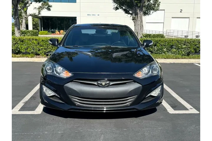 2016 Genesis Coupe 3.8 8AT image 9