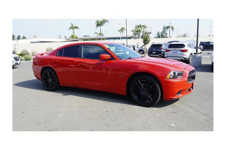 $13984 : 2011 Charger Road/Track image 4