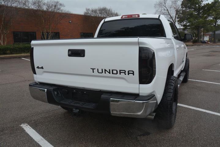 2016 Tundra SR5 image 7