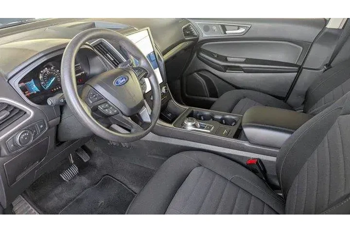 $19497 : Ford Edge 2022 AWD SE 4dr Cr image 4