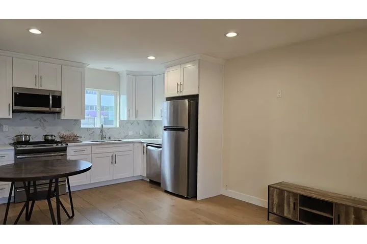 $1550 : Newly Built 1Bdr.1Ba for Rent. image 10