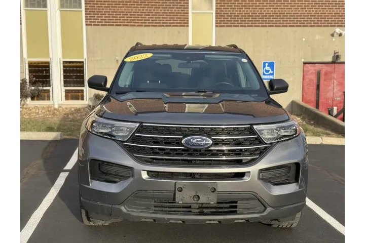 $15999 : 2022 Explorer XLT image 1