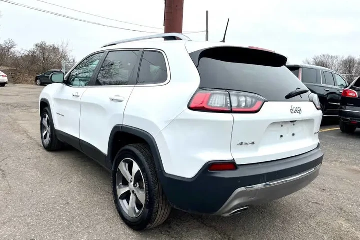 $20995 : 2020 Cherokee Limited image 8