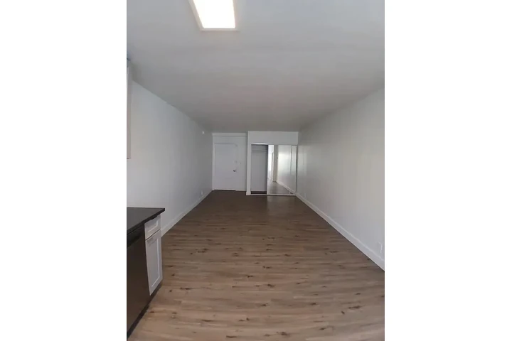 $1450 : 1 BED 1BATH Apt in Los Angeles image 4