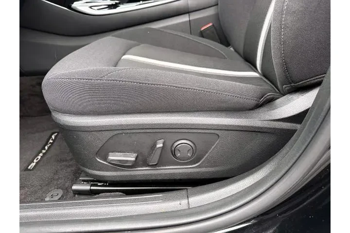 $20777 : Hyundai SONATA 2023 SEL 4dr image 10