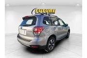 $18999 : Subaru Forester 2017 AWD 2.5 thumbnail