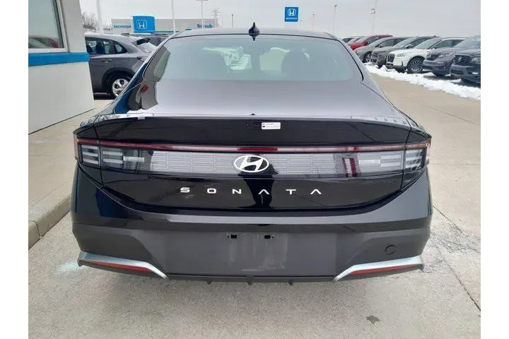 $22990 : Hyundai SONATA 2025 SE 4dr S image 6