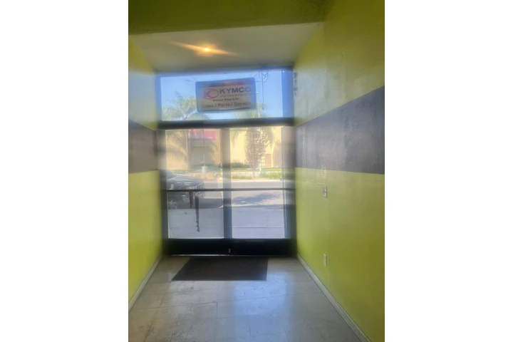 $3500 : Local de renta image 6