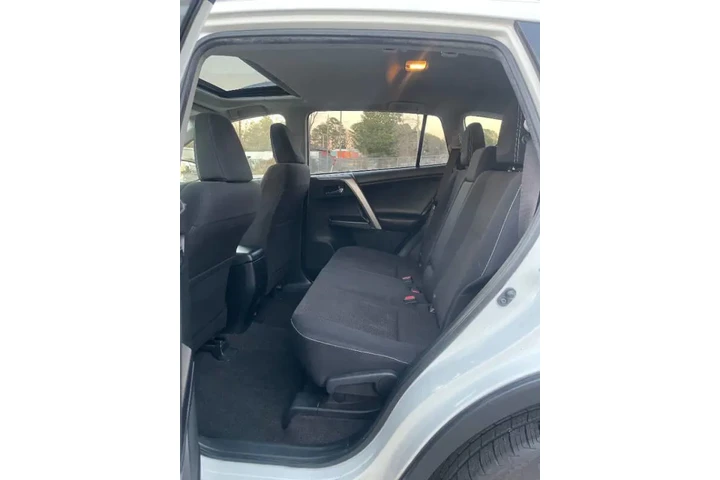 $11500 : 2016 RAV4 XLE image 8