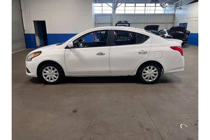 $8074 : Nissan Versa 2019 image 6