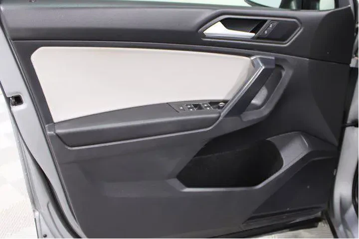 $16453 : Volkswagen Tiguan 2021 SE 4d image 6