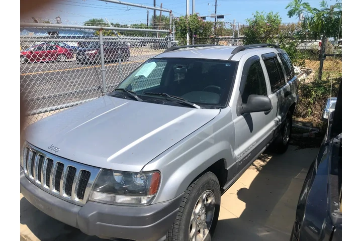 2003 Grand Cherokee image 1
