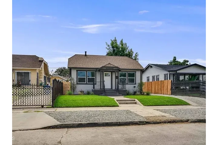 $2800 : spacious remodeled  Bungalow image 1