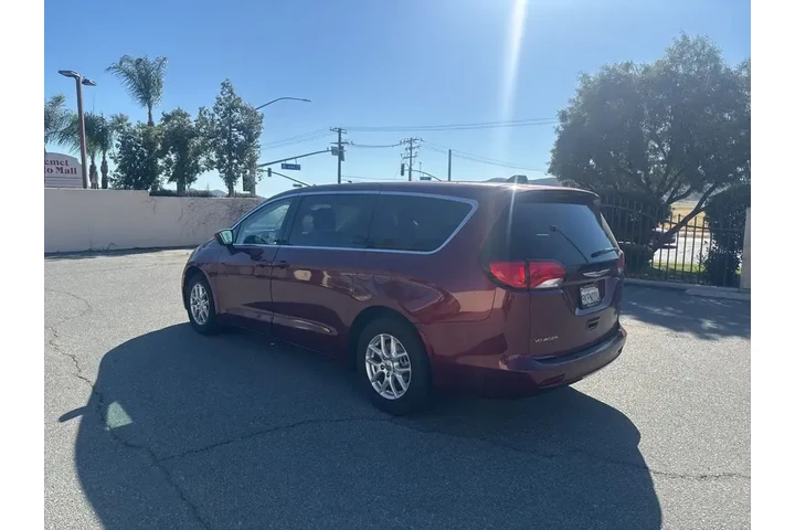 $19127 : Chrysler Voyager 2022 LX 4dr image 6