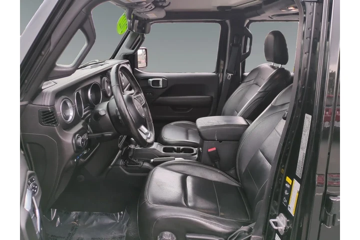 $28250 : Jeep Wrangler Unlimited 2022 image 9