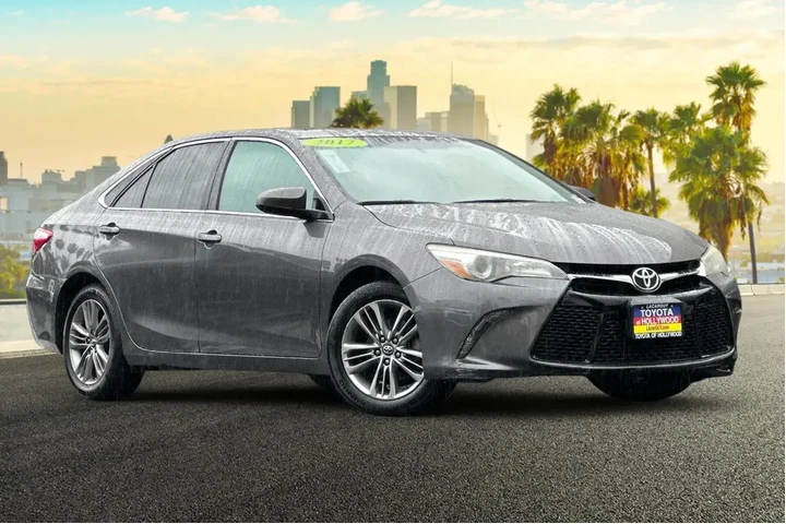 $9999 : Toyota Camry 2017 SE 4dr Sed image 2
