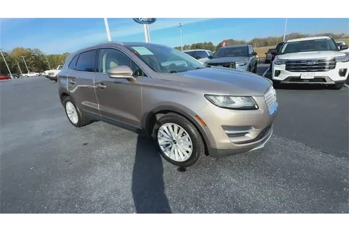 $16990 : Lincoln MKC 2019 Premiere 4d image 2