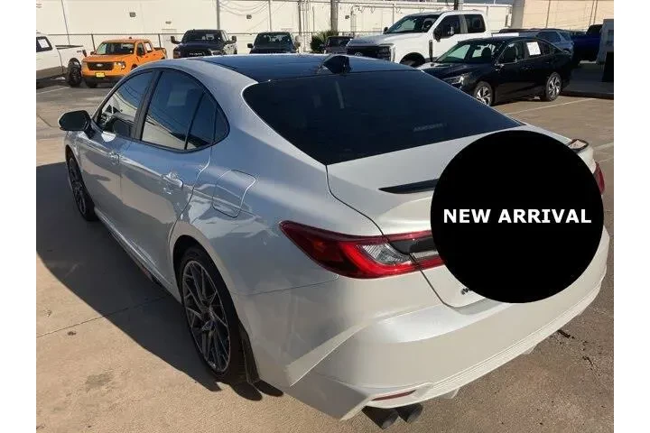 $35491 : Toyota Camry 2025 SE 4dr Sed image 5