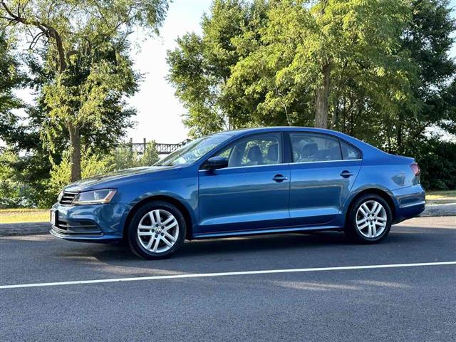 2017 Jetta 1.4T S image 4