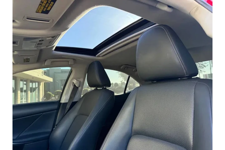 $22450 : 2017 IS 200t image 9