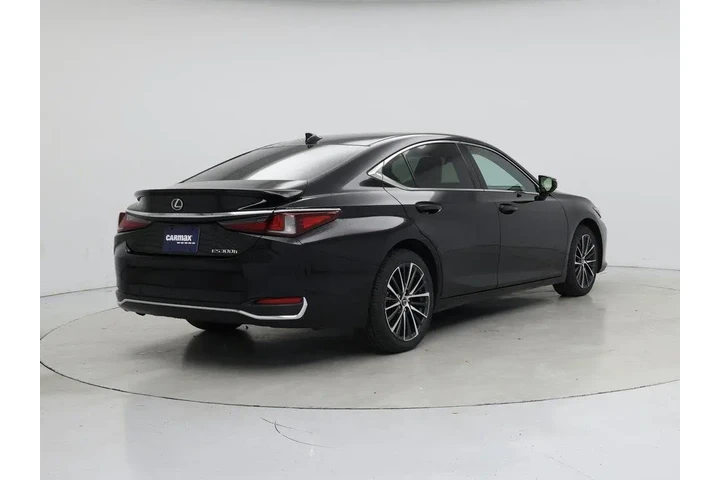 $39998 : Lexus ES 300h 2024 4dr Sedan image 8