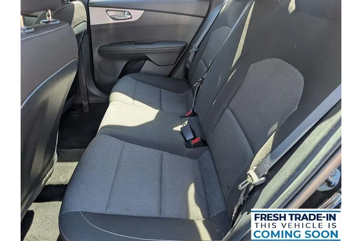 $18327 : Kia Forte 2023 LXS 4dr Sedan image 8