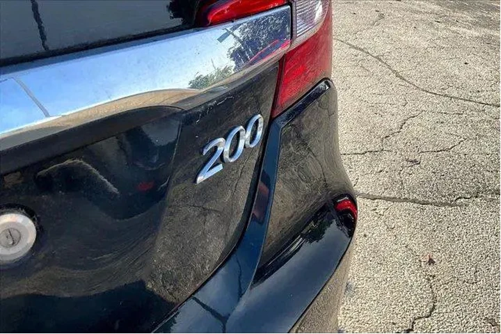 $8995 : Chrysler 200 2013 Limited 2d image 6