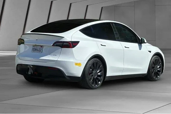 $35700 : Tesla Model Y 2023 AWD Perfo image 4