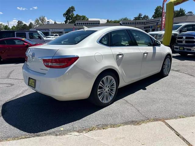 2013 BUICK VERANO image 3