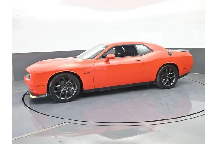 $37999 : Dodge Challenger 2023 R/T 2d image 2